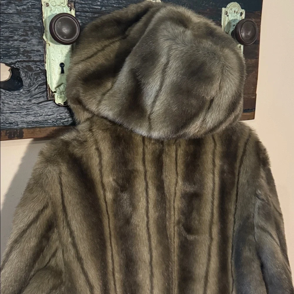 Dennis Basso Reversible Faux Fur Faux Suede Coat with Hood Size Medium - Picture 10 of 16
